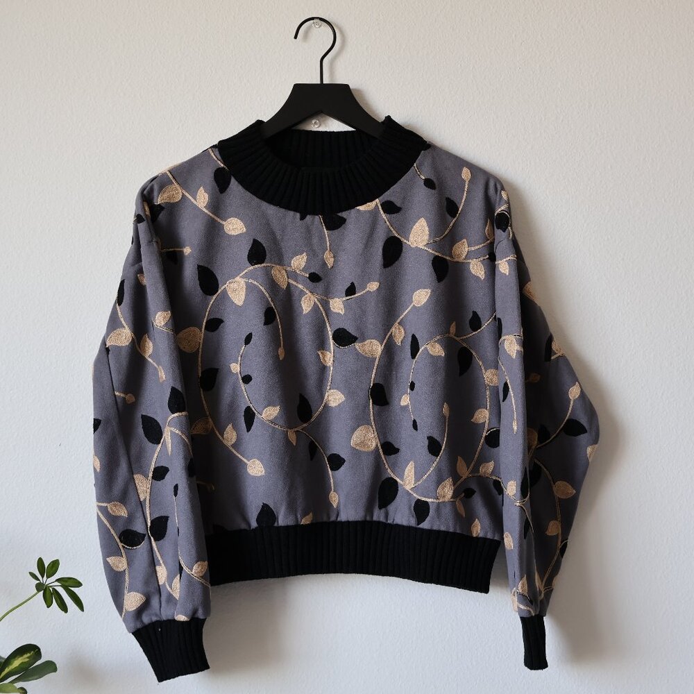 Meridian Japanese VTG Embroidery Tops Womens Sz S Relaxed Fit Good Condition